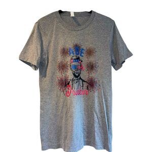 Abe Drinkin' Lincoln T-Shirt Funny 4th of July Fireworks‎ Graphic Tee B37